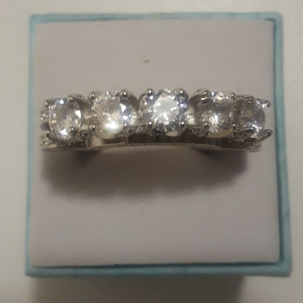 White sapphire ring size 7 925 Silver, new